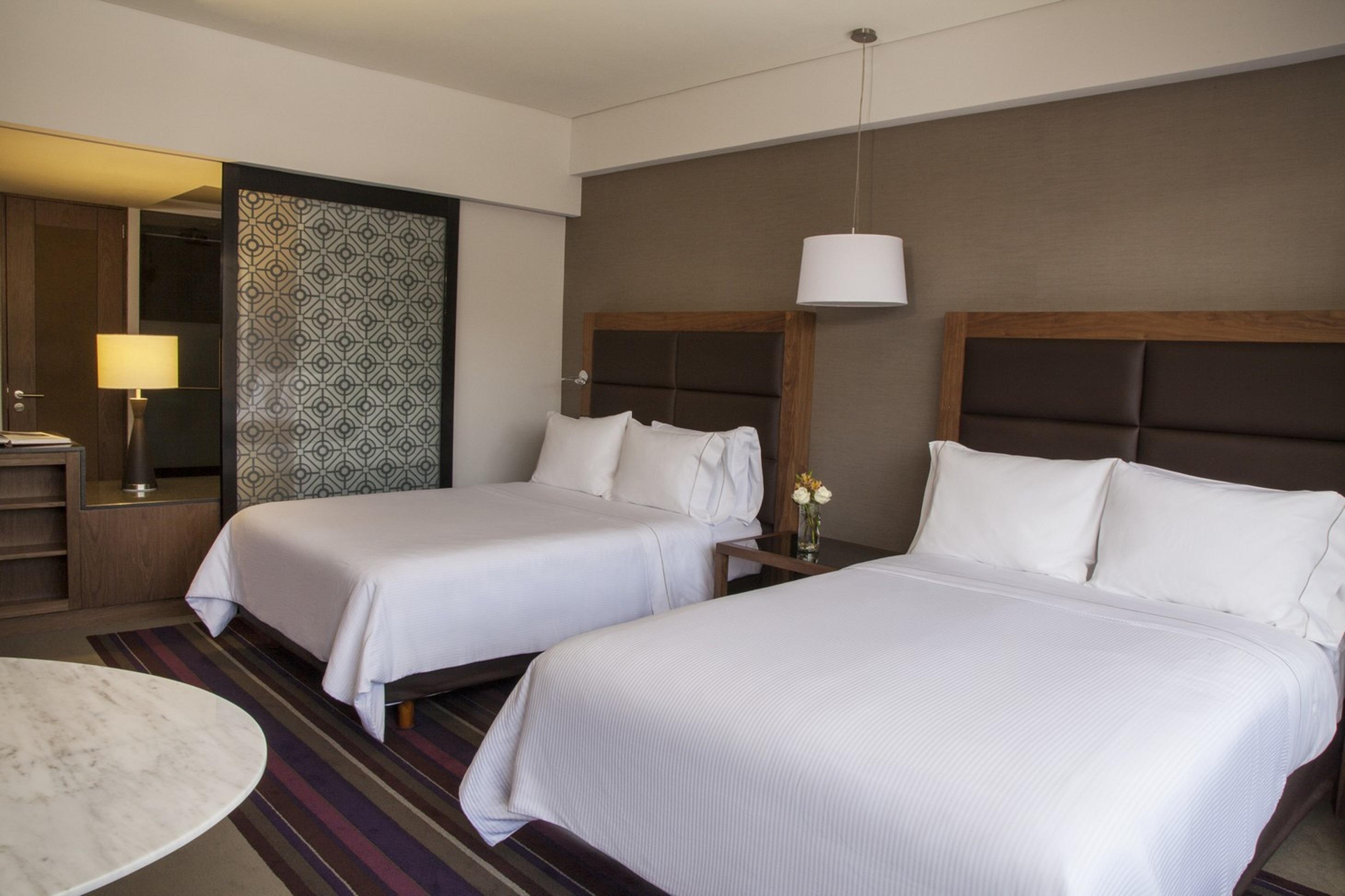 Fiesta Americana Monterrey Pabellon M. Buitenkant foto A room at the hotel