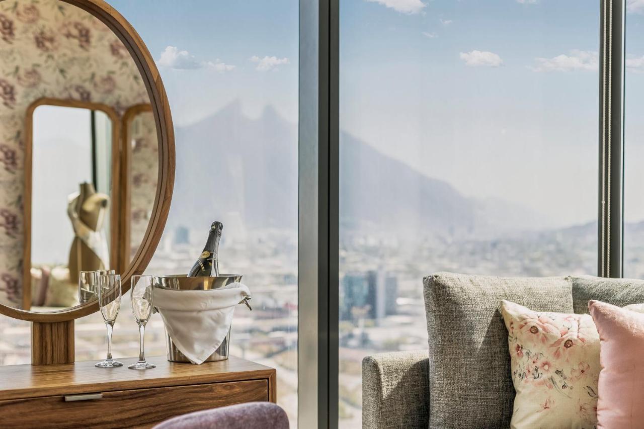 Fiesta Americana Monterrey Pabellon M. Buitenkant foto View from a suite