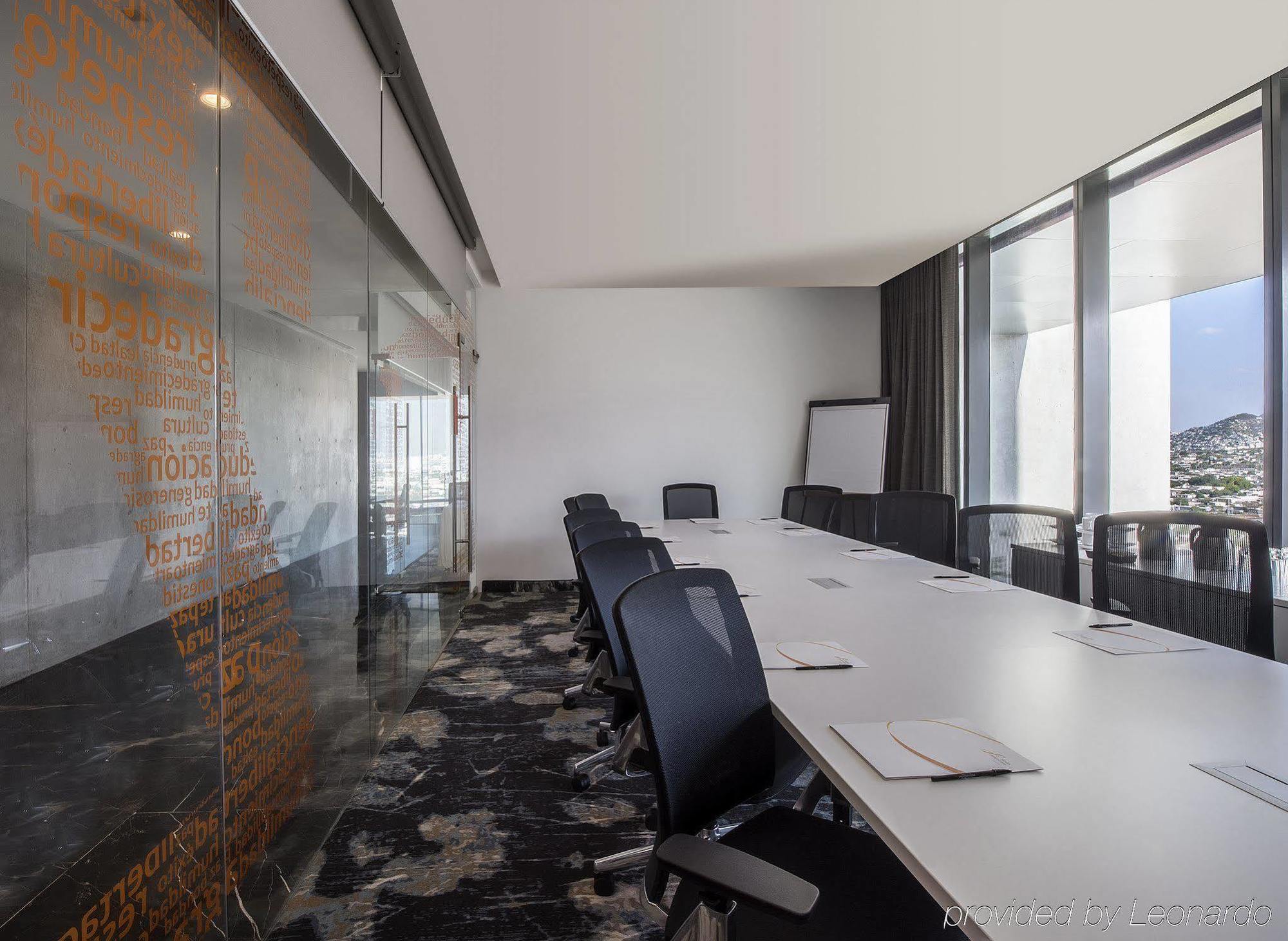 Fiesta Americana Monterrey Pabellon M. Buitenkant foto Meeting room
